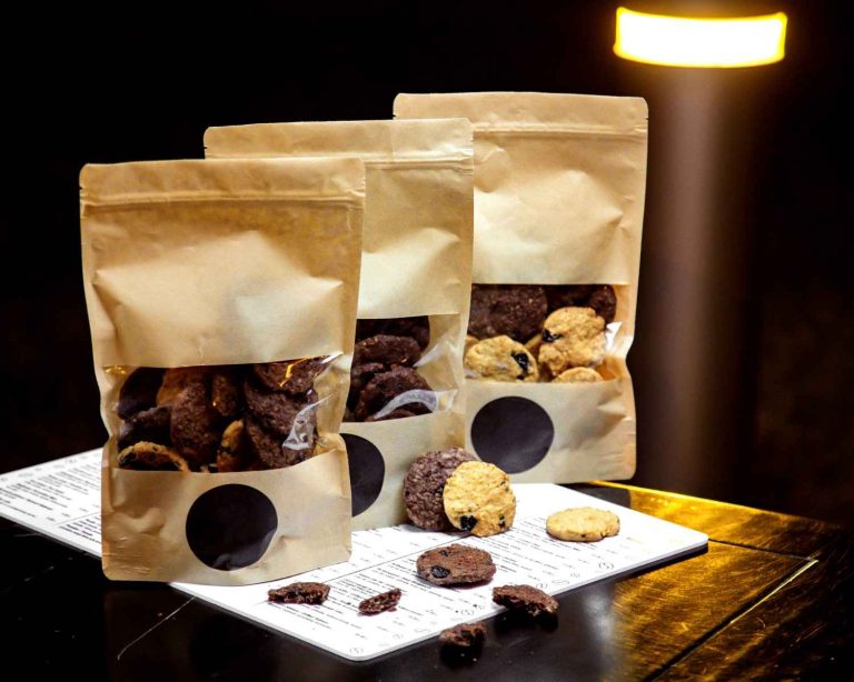 makanan segel kemasan plastik